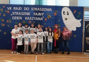 Reprezentacja naszej szkoły z opiekunami.