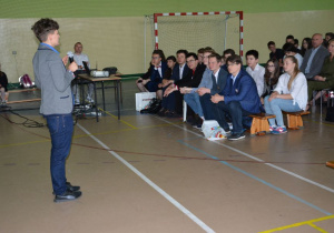 Spotkanie uczniów z koordynatorką projektów edukacyjnych w Polskiej Akcji Humanitarnej