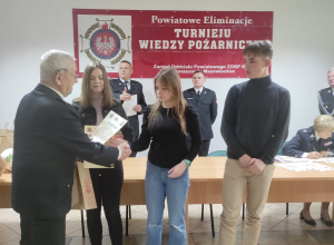 II miejsce Amelii Rusek w " Turnieju Wiedzy Pożarniczej"