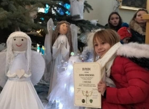 I miejsce Joasi Niżnikowskiej w Powiatowym Konkursie Plastycznym „ Aniołek- bożonarodzeniowa ozdoba”