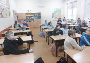 Uczniowie klasy szóstej podczas warsztatów