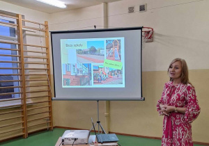 Pani Dyrektor Elżbieta Wilczyńska opowiada o naszej szkole