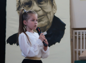 Sukcesy w konkursie recytatorskim poświęconym twórczości ks. Jana Twardowskiego