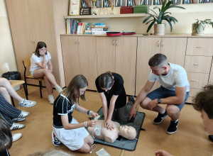 Zajęcia z pierwszej pomocy przedmedycznej w klasie VIIa