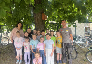 Klasa Ia z wychowawcą i Panem Jackiem